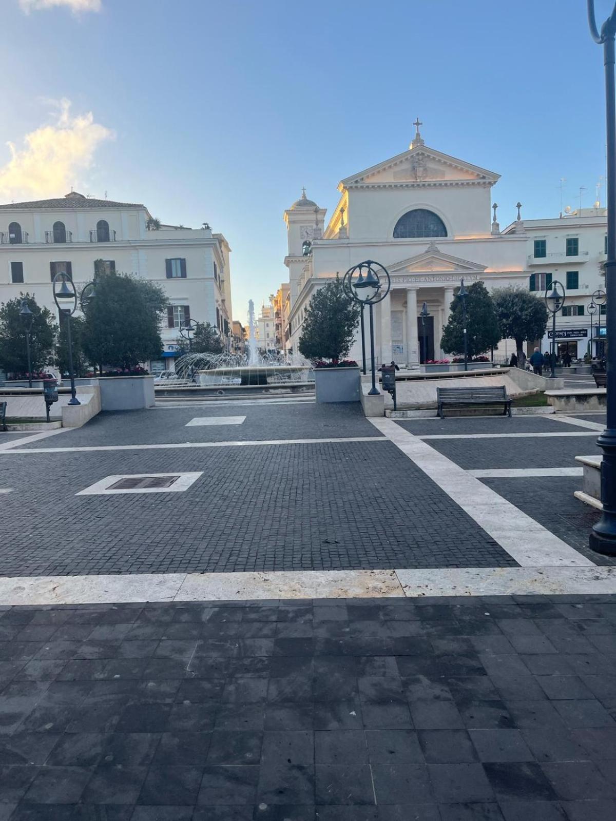 La Piazzetta Anzio Hotel Luaran gambar